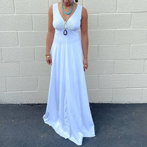 Vintage 1970s White Polyester V Neck Maxi Dress X… - image 1